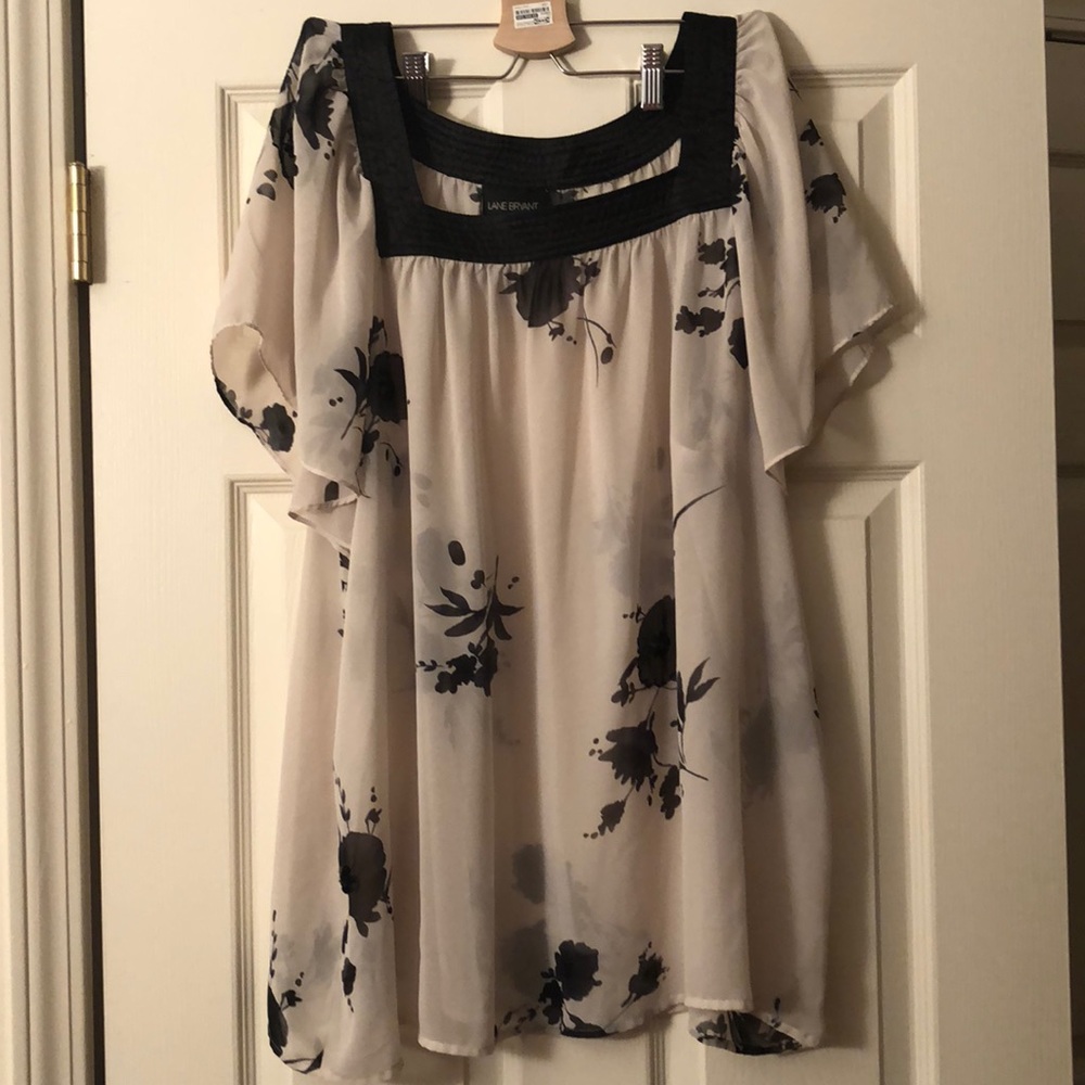 Sheer cream with flower top 22/24